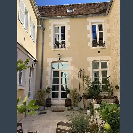 Maison Des Pilastres Au Coeur D'Auxerre Exterior photo
