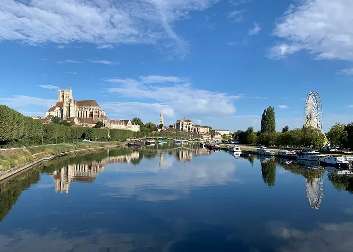 Maison Des Pilastres Au Coeur D\'Auxerre