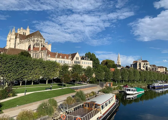 Maison Des Pilastres Au Coeur D\'Auxerre